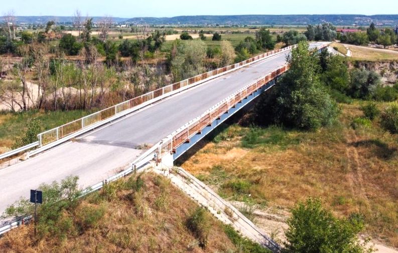 Pod din Arges in stare critica lucrarile au inceput