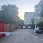Bariera montata ilegal la un bloc din Pitesti