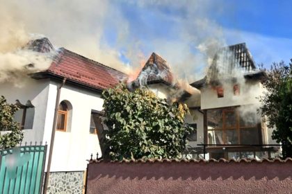 Incendiu violent in Arges cu o victima