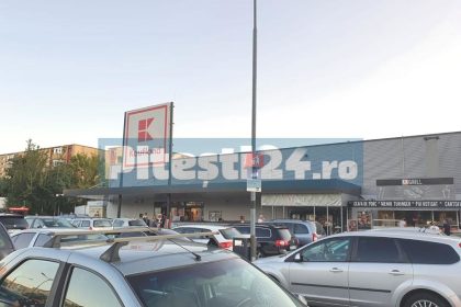 Controale in parcarile Kaufland si Lidl Pitesti