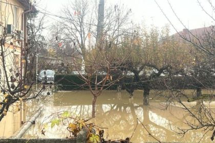 Curti inundate baraj inchis Urgenta in Arges