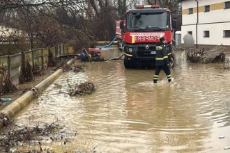 Curti inundate copaci cazuti Zonele afectate din Arges
