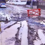 Strazi acoperite de noroi Imagini infricosatoare in Mosoaia