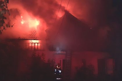 Incendiu devastator in Arges cu victime 1