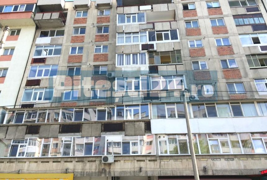 Piteshti Locatar reclamat la Politia Locala si sanctionat