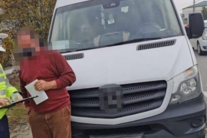 Sofer de maxi taxi amendat cu 8000 de lei in Pitesti