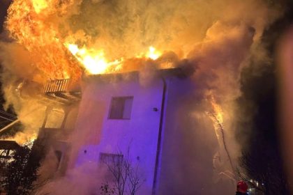 incendiu devastator in arges flacari intense