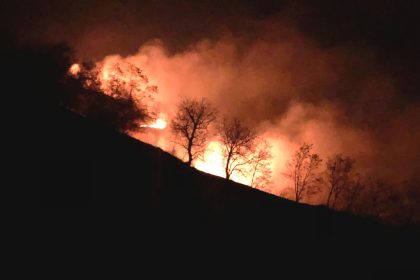 Incendii devastatoare in 8 localitati din Arges