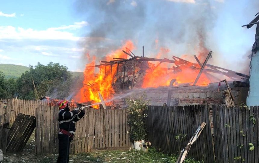 incendiu devastator in arges flacarile se extind rapid