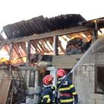 Incendiu de proportii in Arge 3 persoane ajutate de SMURD