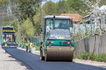 Tronsoane infricositoare de pe 5 drumuri judetene vor fi refacute