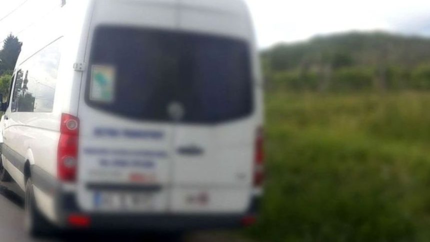 Sofer de maxi taxi prins in flagrant in Pitesti