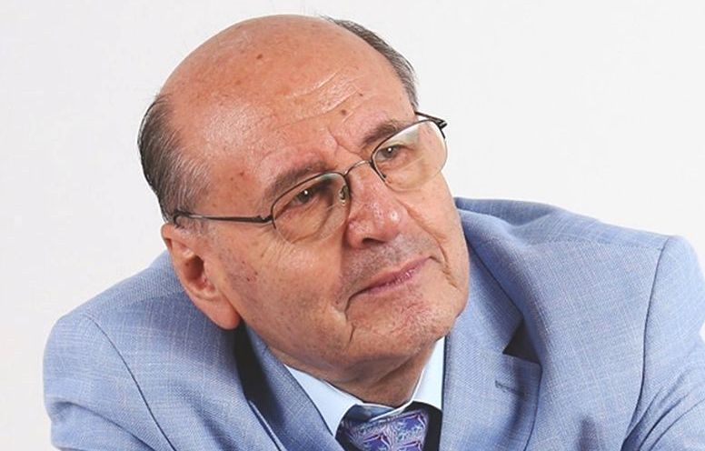 Un medic renumit a primit titlul de cetatean de onoare al Pitestiului