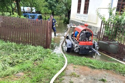 VIDEO Furtuna puternica in Arges Unde sunt interventii de urgenta