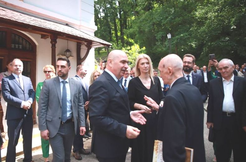 pucista alina gorghiu isi dezvaluie adevarata fata ce anunta deputata de arges