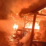 Incendiu puternic in Arges Anexa si vehicule afectate