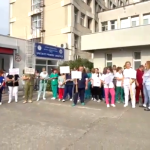 VIDEO Protest in acest moment la Spitalul Judetean Pitestii