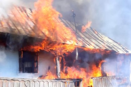 foc si panica incendiu in arges situatie de urgenta