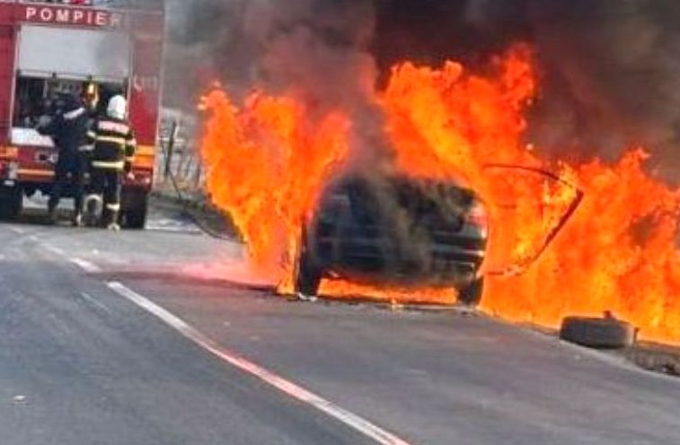 incendiu auto devastator in arges panica generala