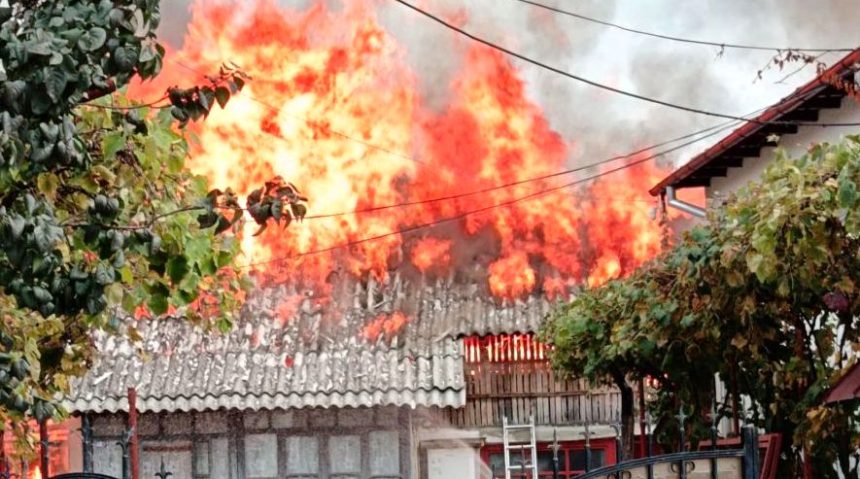 Arde in acest moment incendiu puternic in Arges