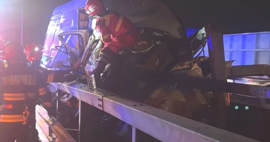 Accident grav în Argeș. Două victime, una încarcerată
