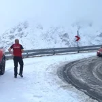 Iarna a lovit cu putere în Argeș la munte