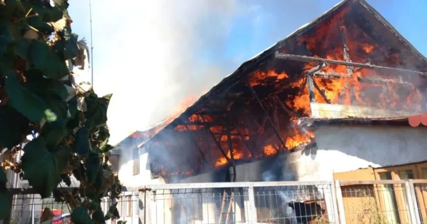 Incendiu puternic în Argeș. Care este cauza focului